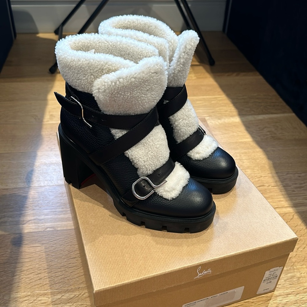 Louboutin pole chic 70 shearling bootie